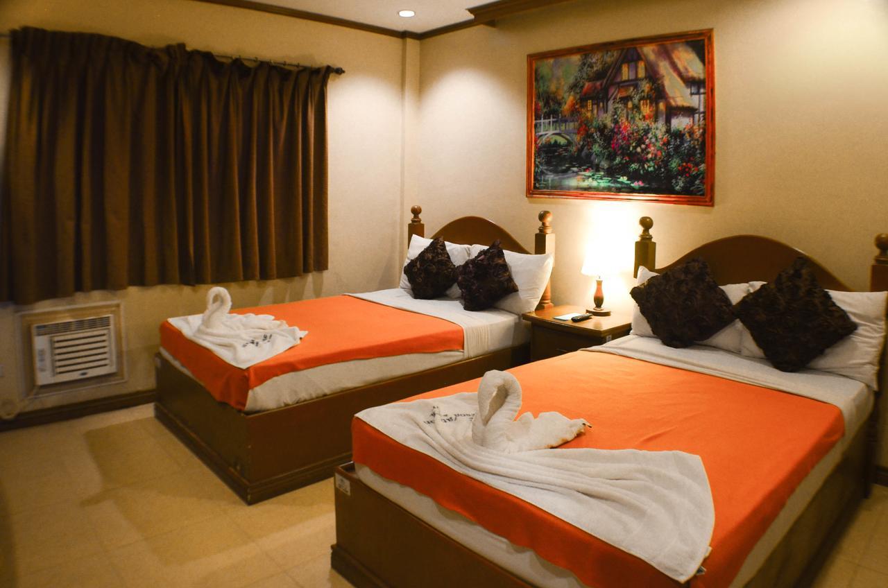 Subic Waterfront Resort And Hotel Extérieur photo