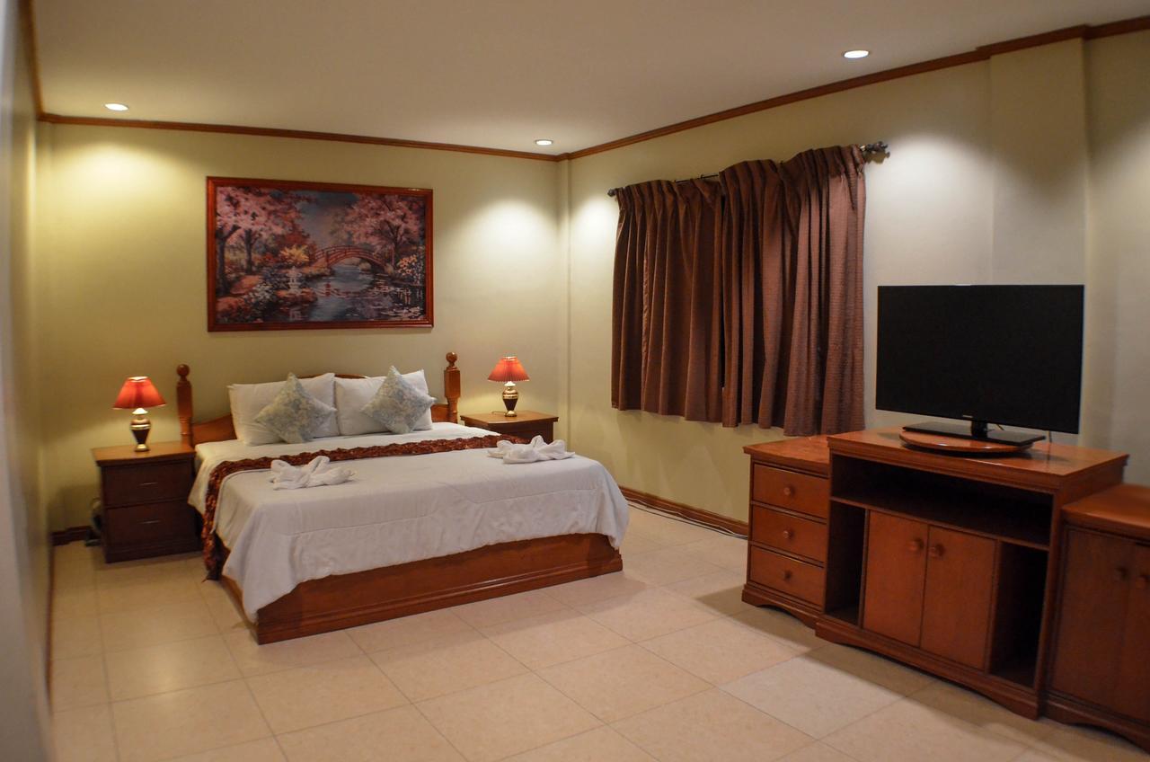 Subic Waterfront Resort And Hotel Extérieur photo
