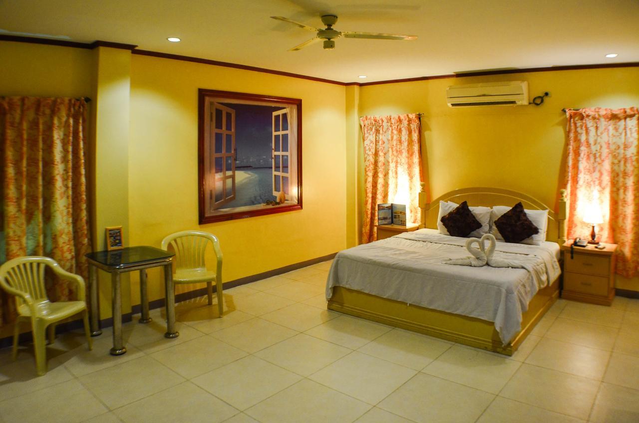 Subic Waterfront Resort And Hotel Extérieur photo