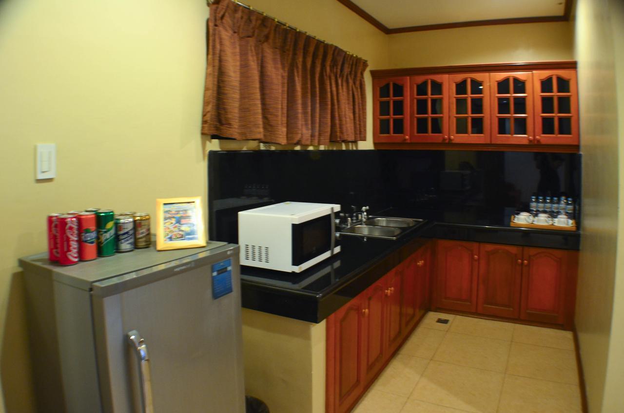 Subic Waterfront Resort And Hotel Extérieur photo