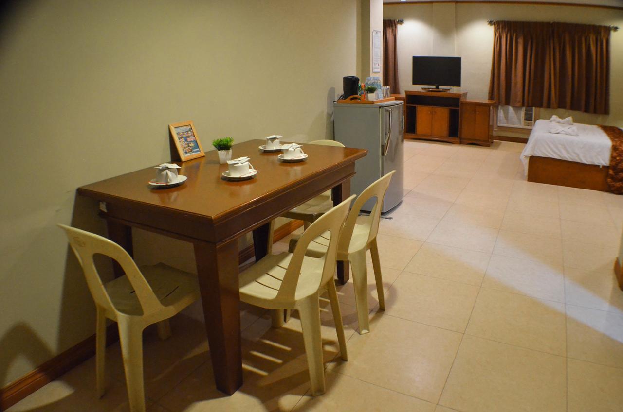 Subic Waterfront Resort And Hotel Extérieur photo