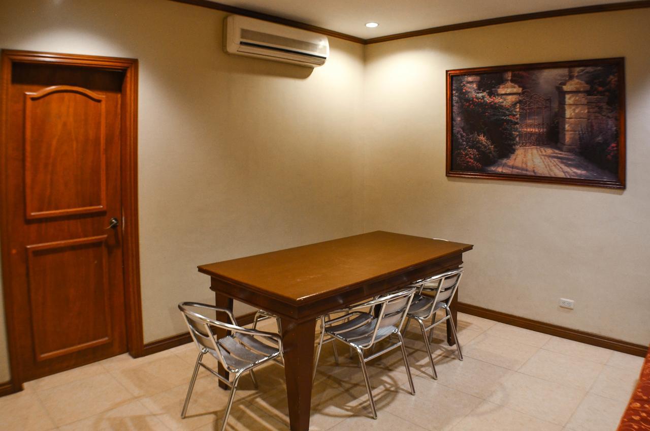 Subic Waterfront Resort And Hotel Extérieur photo