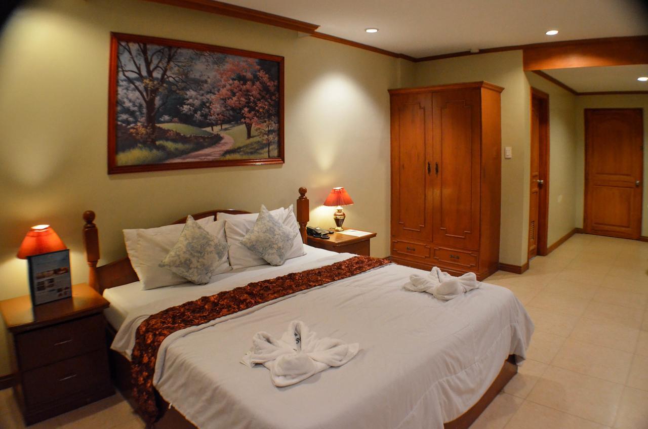 Subic Waterfront Resort And Hotel Extérieur photo